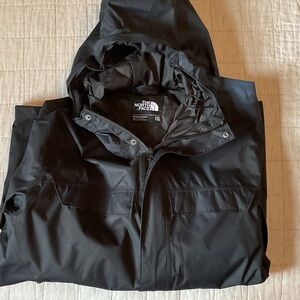 The North Face Men's Hooded Black Raincoat